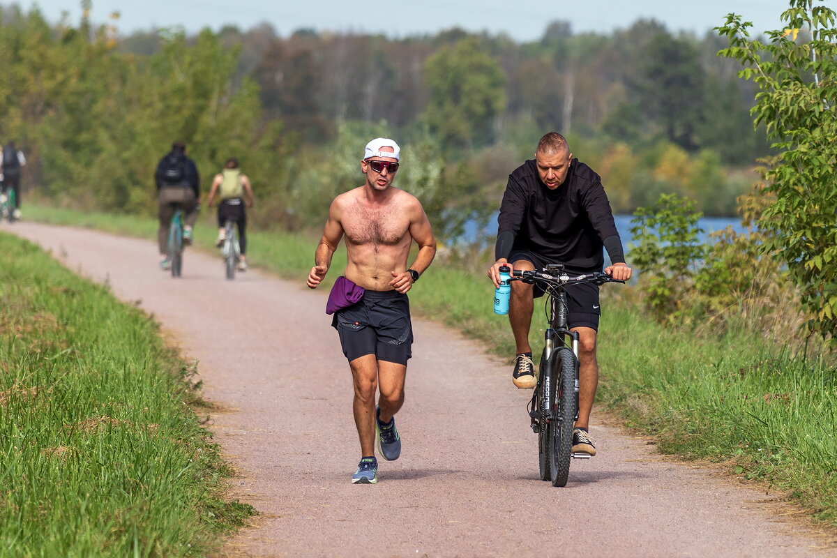Тренировочный забег под присмотром тренера. - Анатолий. Chesnavik.