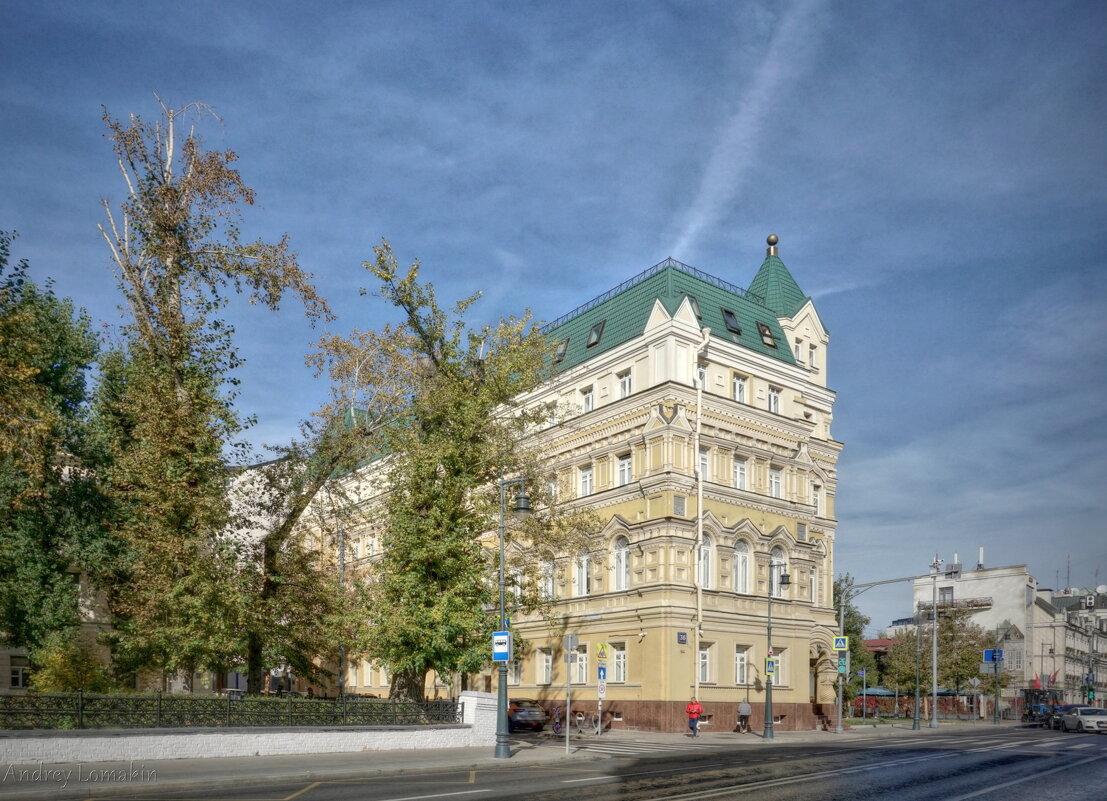 Улица Остоженка - Andrey Lomakin