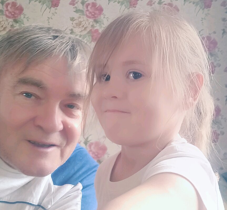 Друзья - Андрей Хлопонин