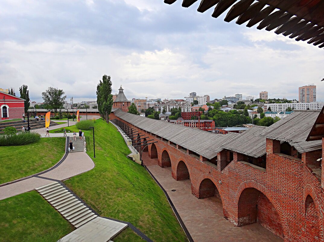 На территории Нижегородского Кремля. - Виктор Мухин