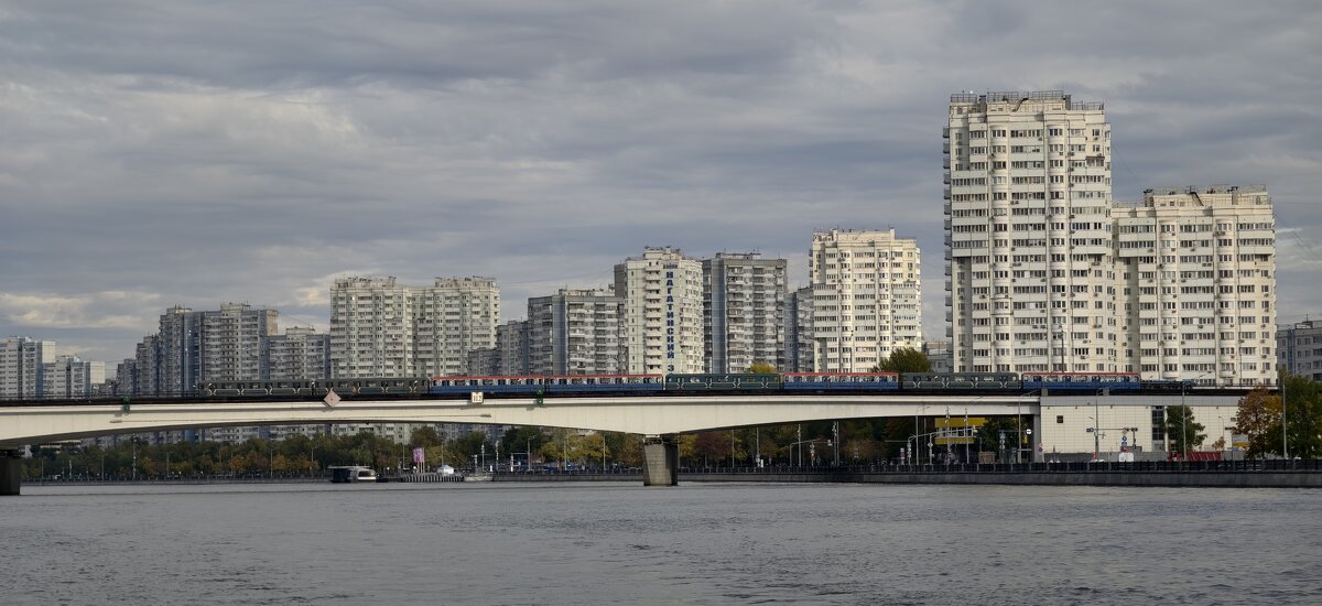 Метромост Коломенское - <<< Наташа >>>