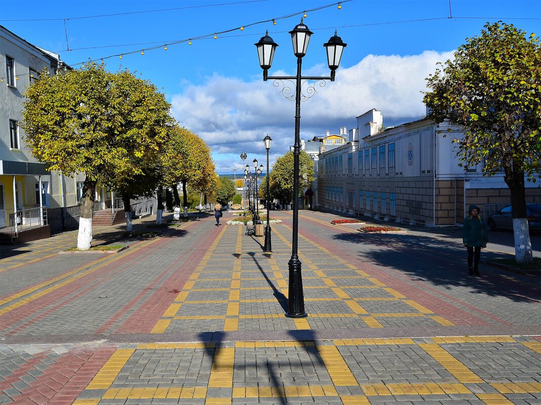 Чебоксары. Осенний бульвар Купца Ефремова. - Пётр Чернега