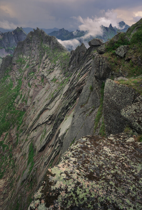 * - Александр Иванов * - Александр Иванов