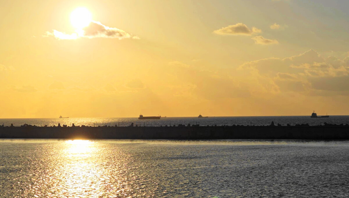 Солнце к западу клонилось.. - Александр Владимирович Никитенко Солнце к западу клонилось.. - Александр Владимирович Никитенко