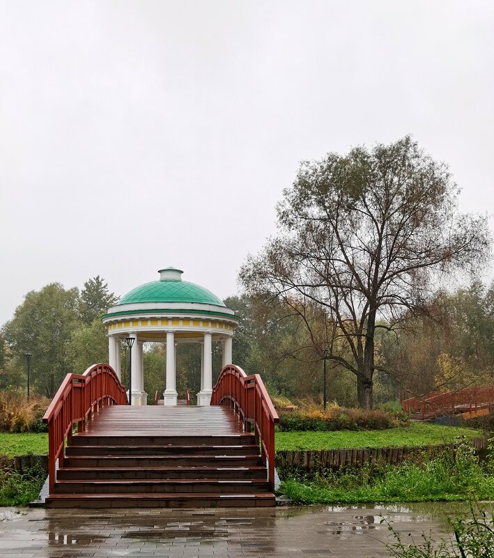 Ротонда. Осень. - Любимова Ольга 