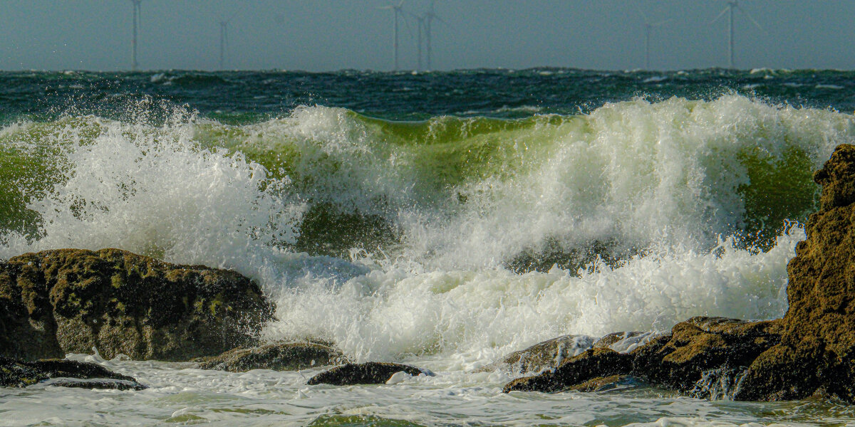 МОщно бушует - Георгий А