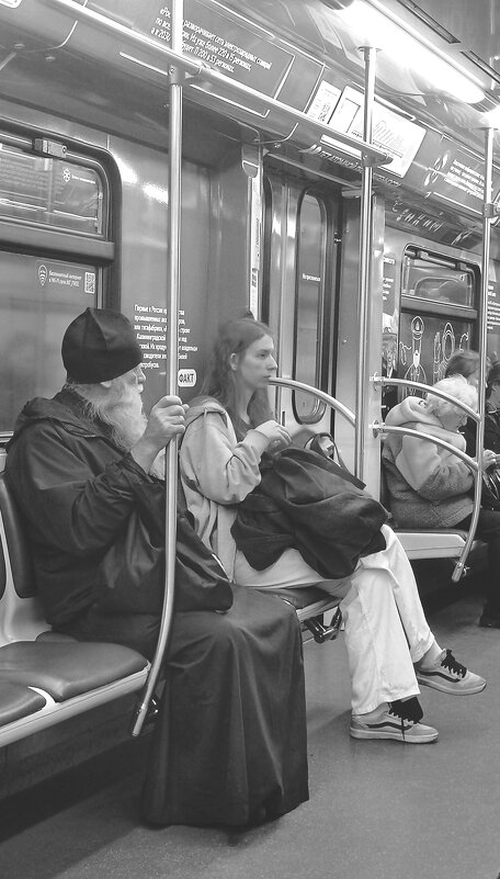 Случайный кадр. В метро. - Любимова Ольга 