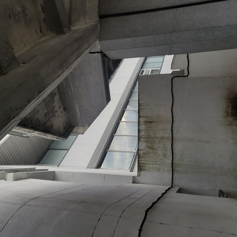 Приложите левое ухо к плечу - Екатерина Тим