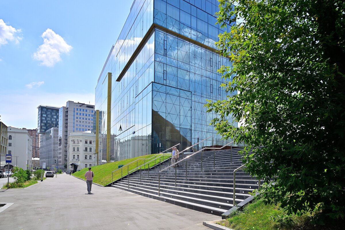 "А я иду, шагаю по Москве..." - Владимир Мигонькин