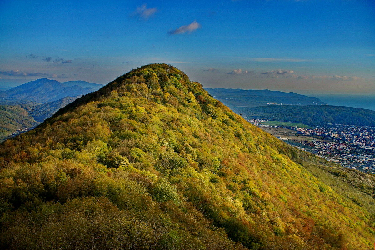 Вид с канатной дороги... Геленджик... - Николай Саржанов