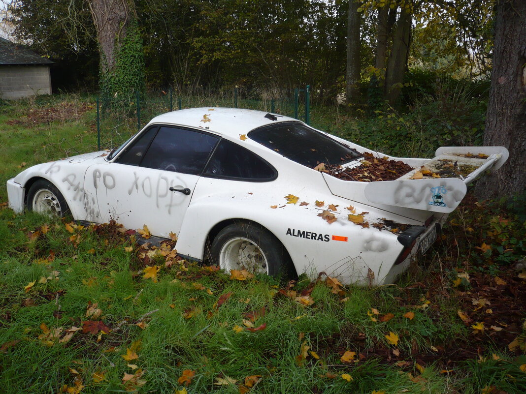 Брошенный Порш Альмера. Франция - Gen Vel Брошенный Порш Альмера. Франция - Gen Vel