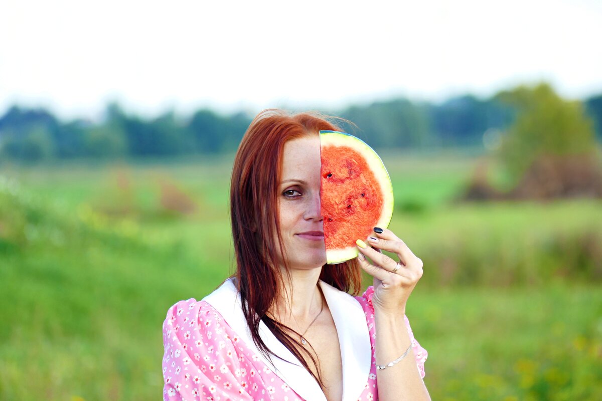 Еще не давно был август) - Олег 