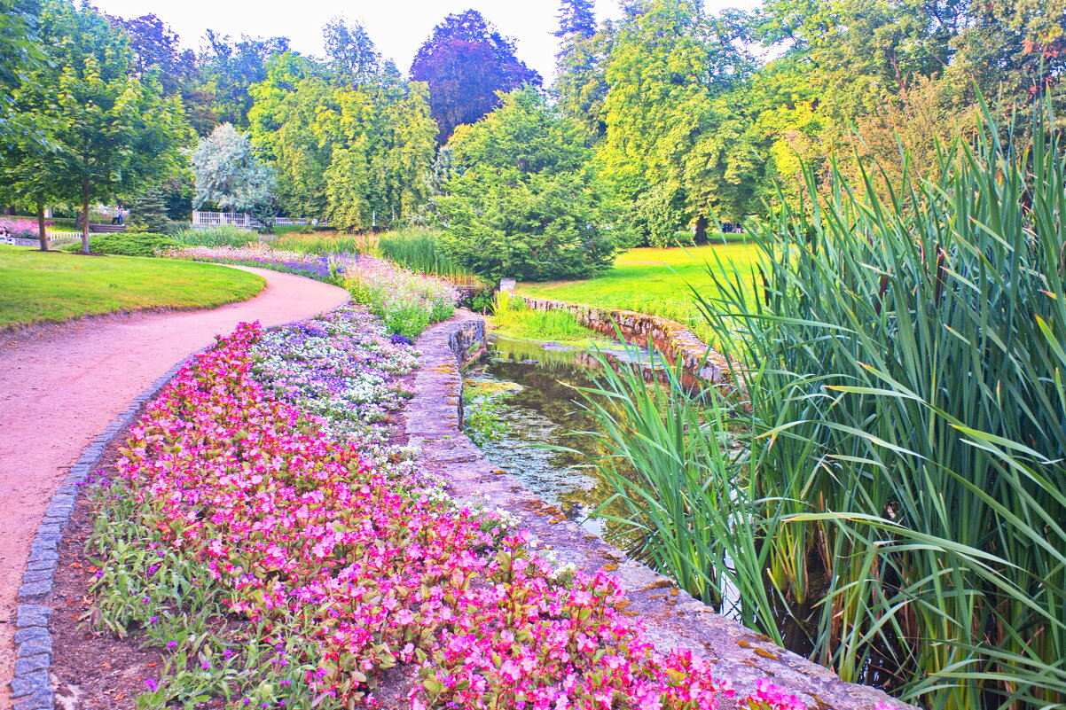 *** - Witalij Löwin