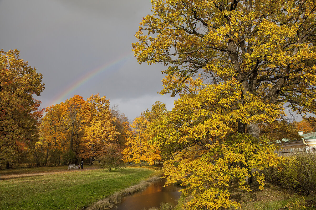Золотая осень с радугой. Екатерининский парк,г.Пушкин. - Bosanat 