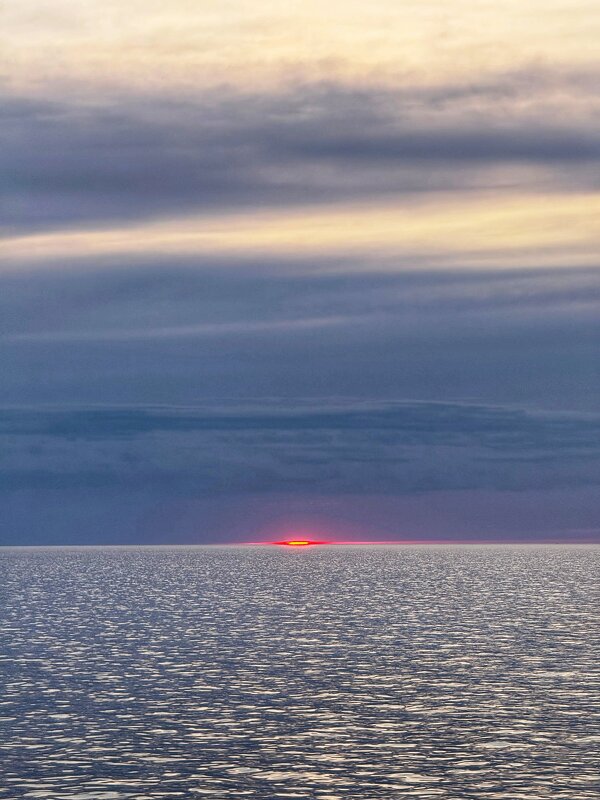 на краешке - Сергей Б.