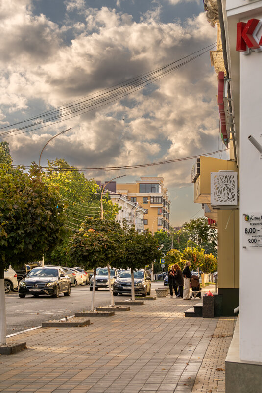 Осенний теплый день - Игорь Сикорский