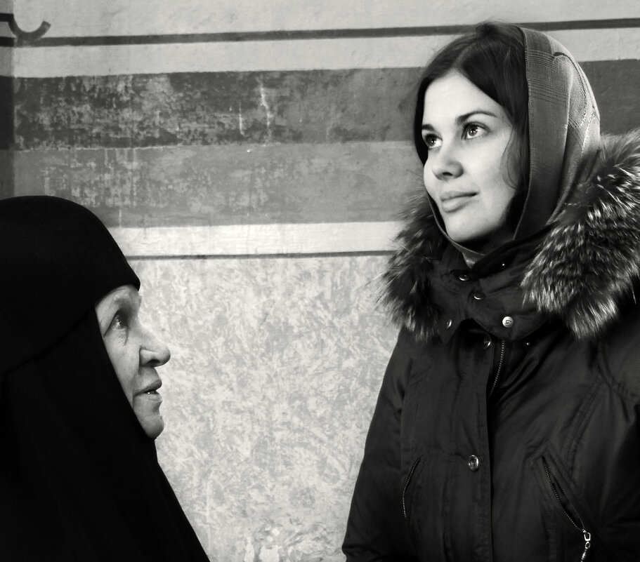 Игуменья и прихожанка - СЮ 