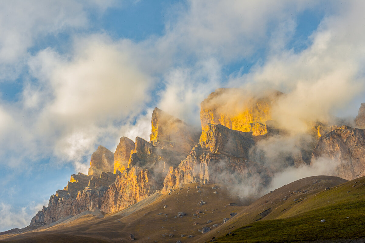 Метеген (Мехтыген) — гора в Скалистом хребте Кавказа, в Кабардино-Балкарии. - Аnatoly Gaponenko