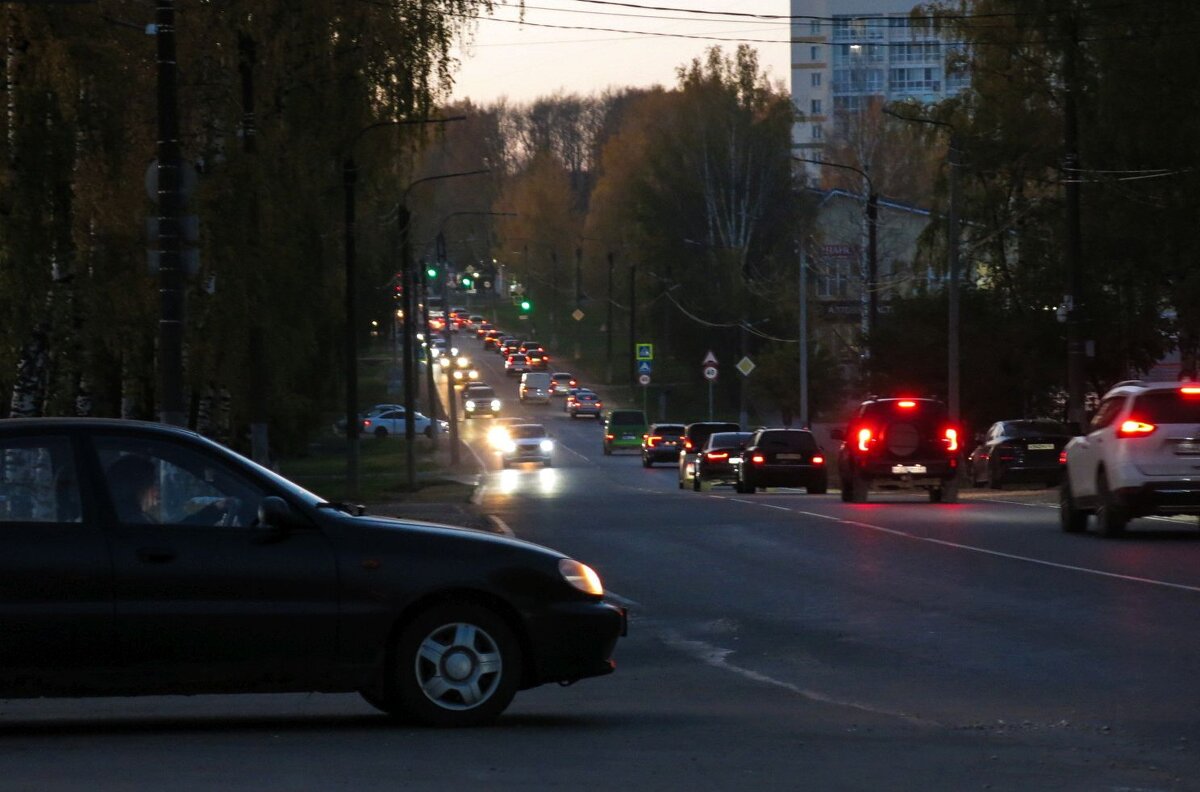 Огни небольшого города - Александр Семенов