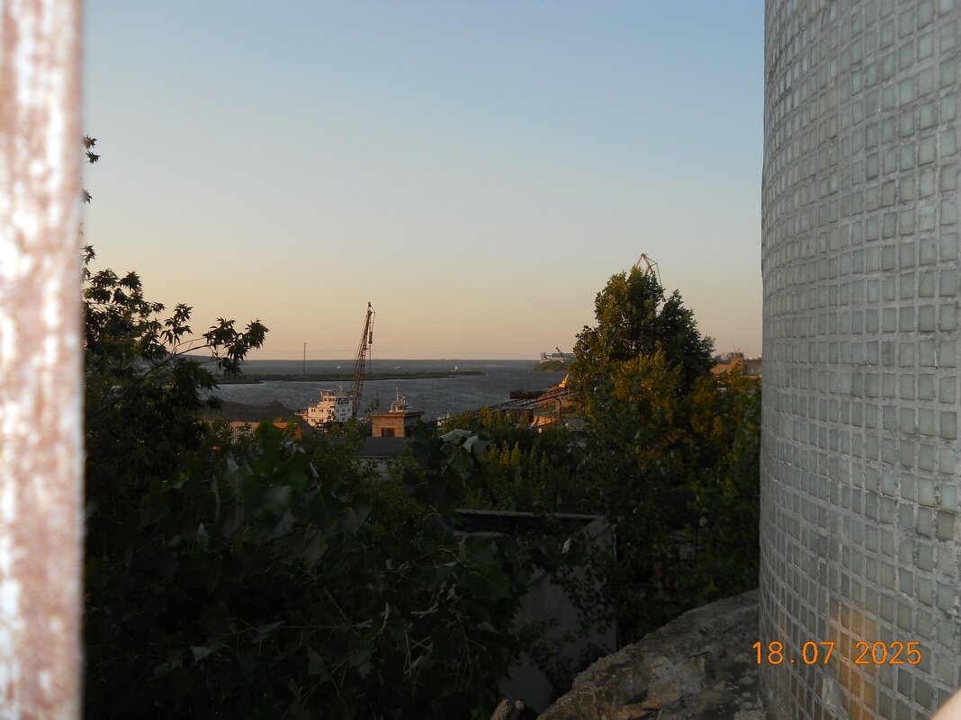 вид с заброшки - fogmeadowww m