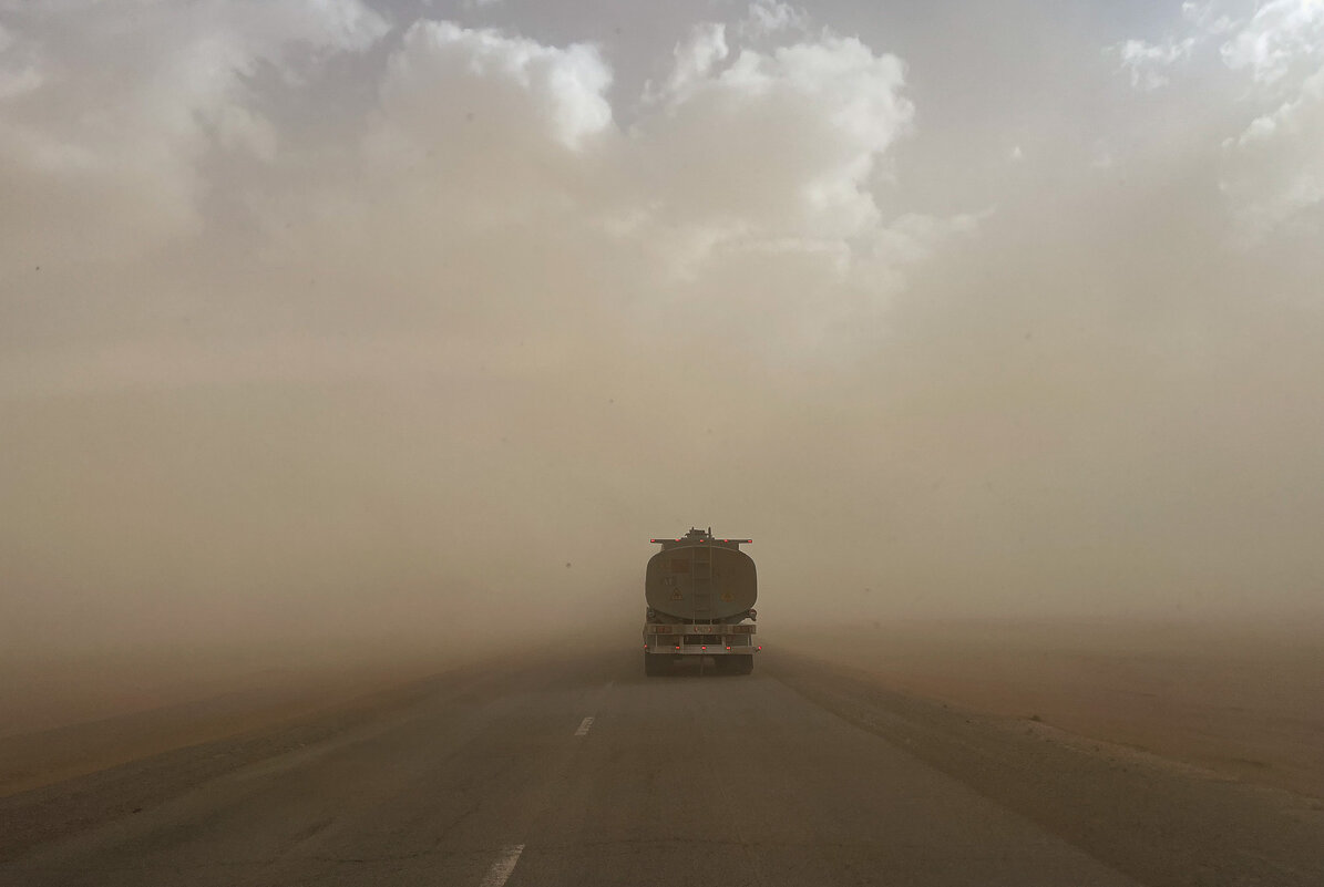 Пыльная буря в пустыне Гоби - Galina 