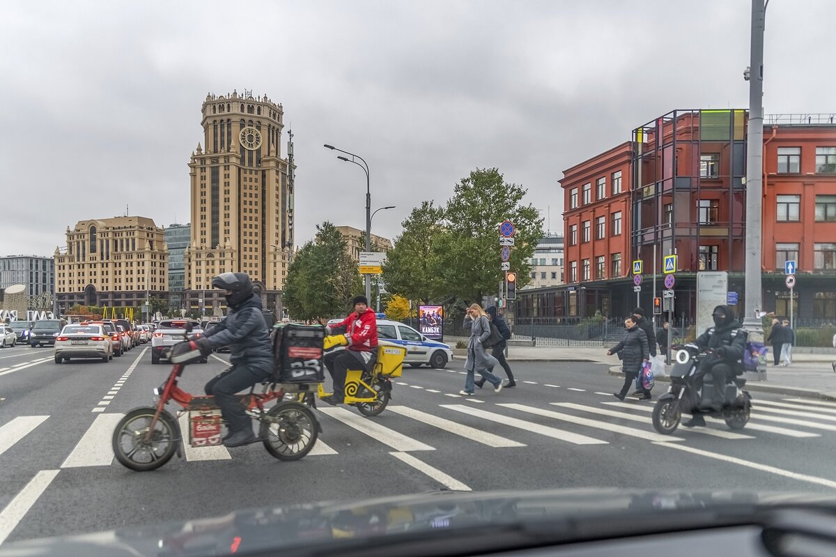 Пешеходный переход не для пешеходов - Валерий Иванович