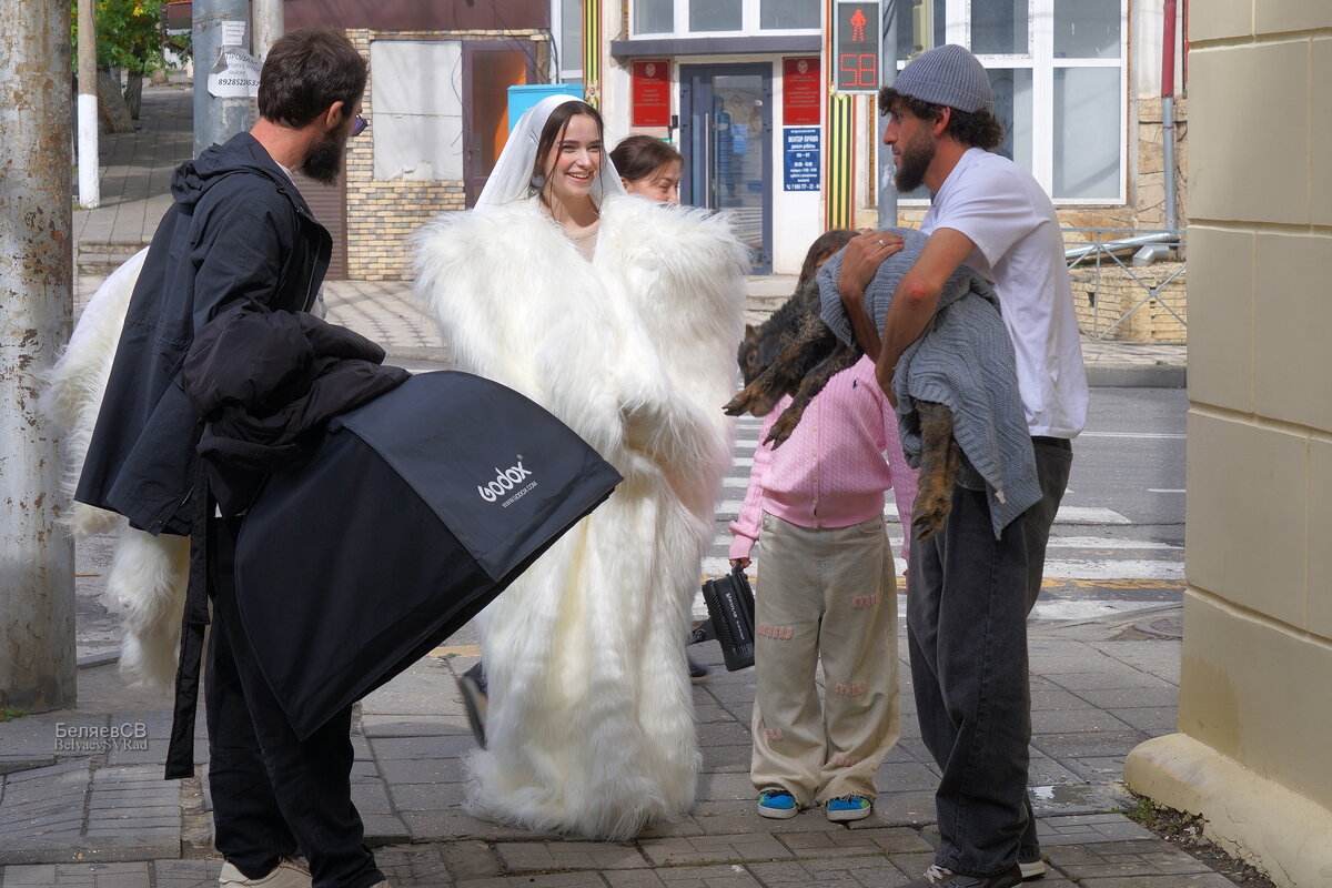 Девушка в Дагестане - Сергей Беляев