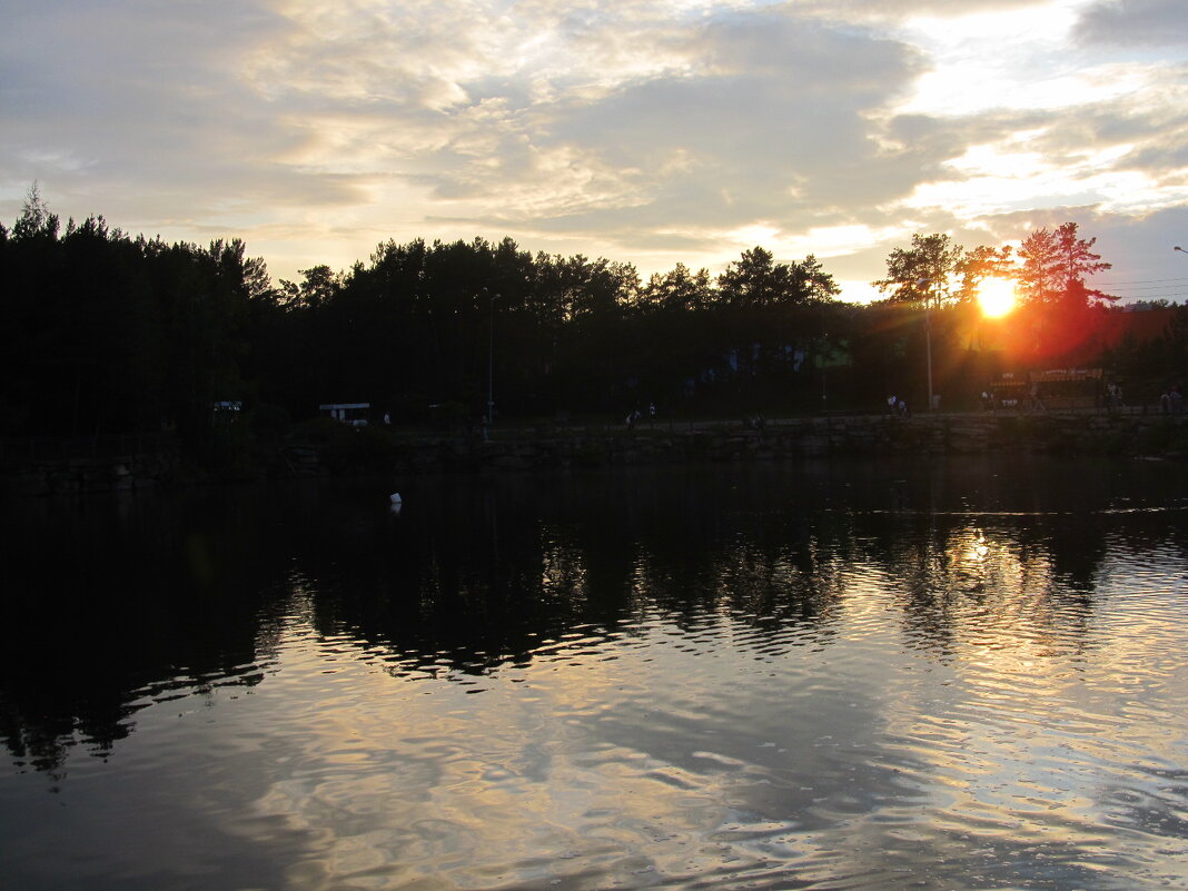 вечер в Радуга-парке - Елена Шаламова вечер в Радуга-парке - Елена Шаламова