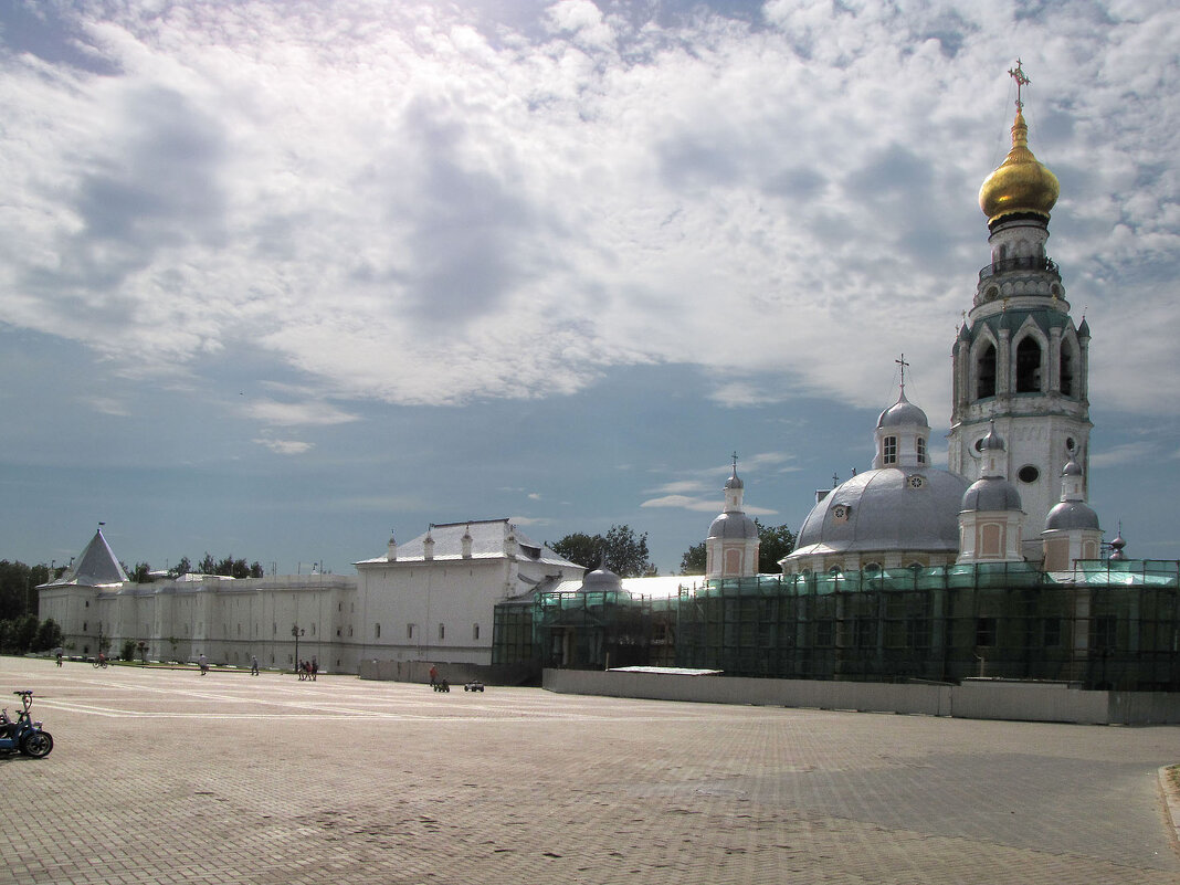 Кремлёвская площадь, Воскресенский собор и Колокольня Софийского собора - Александр Ильчевский 
