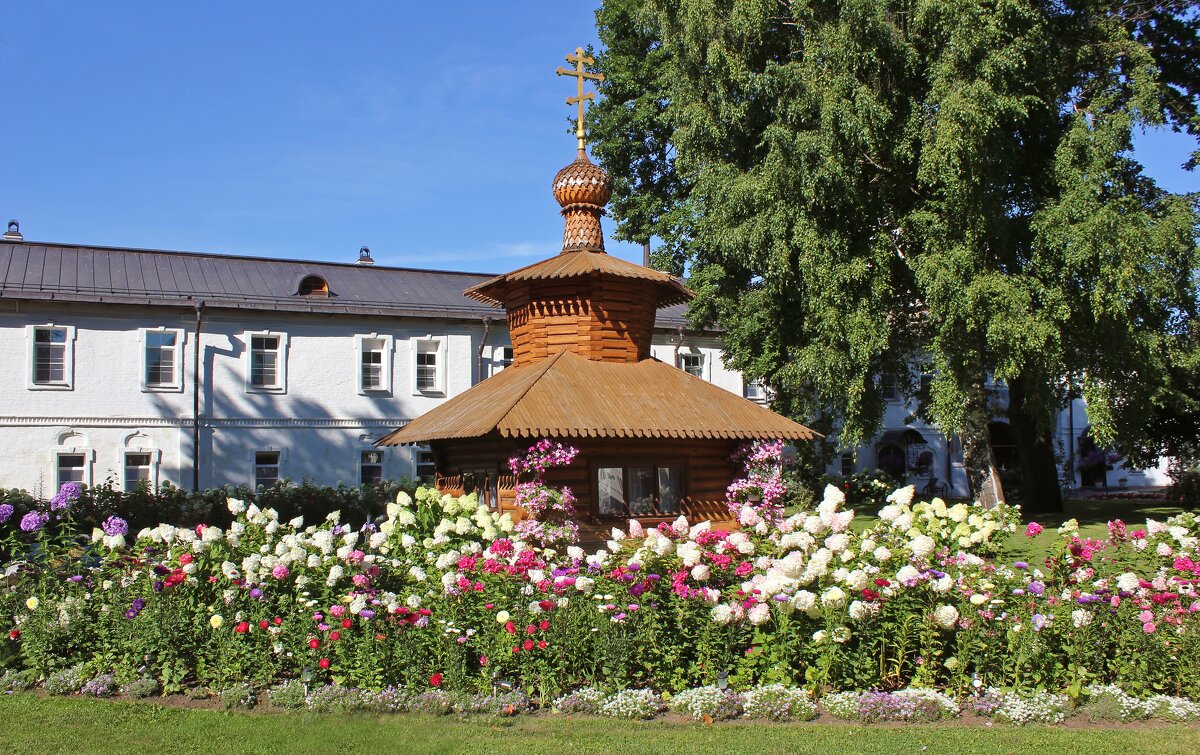 Первая женская обитель - Владимир Соколов (svladmir)
