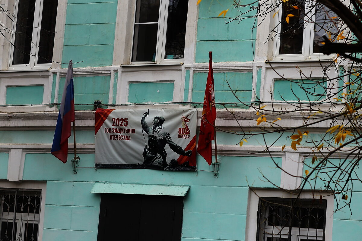 Враг не пройдёт! - Юрий Гайворонскiий