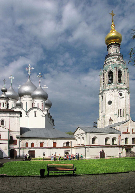 Архиерейский двор - Александр Ильчевский 