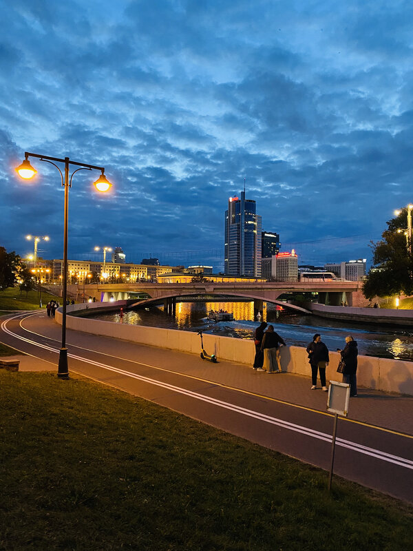 *** - Игорь Чичиль