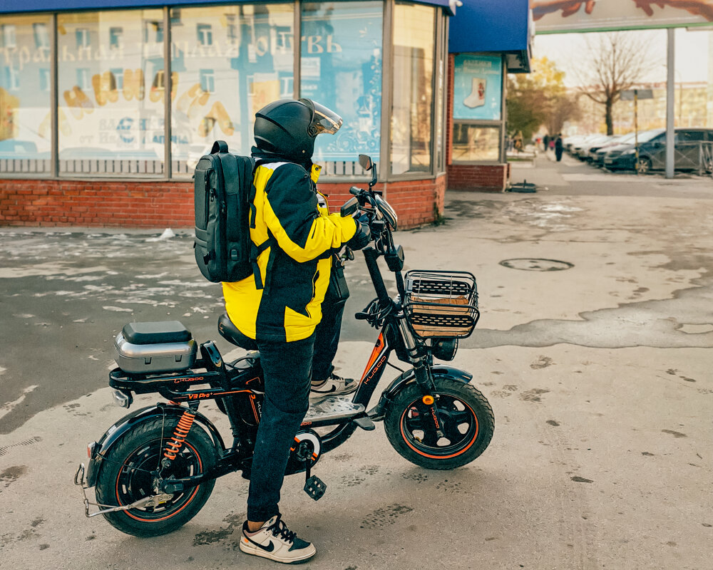 Курьер - Dmitry i Mary S