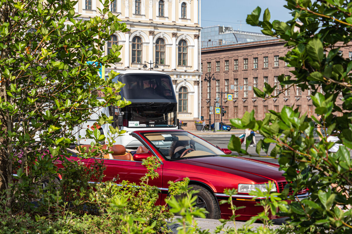 красная машина... - navalon M