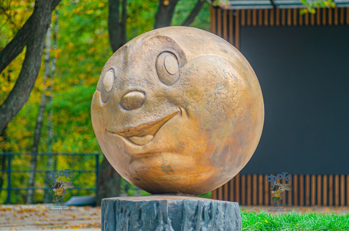 скульптура Колобка. город Курск - Руслан Васьков скульптура Колобка. город Курск - Руслан Васьков