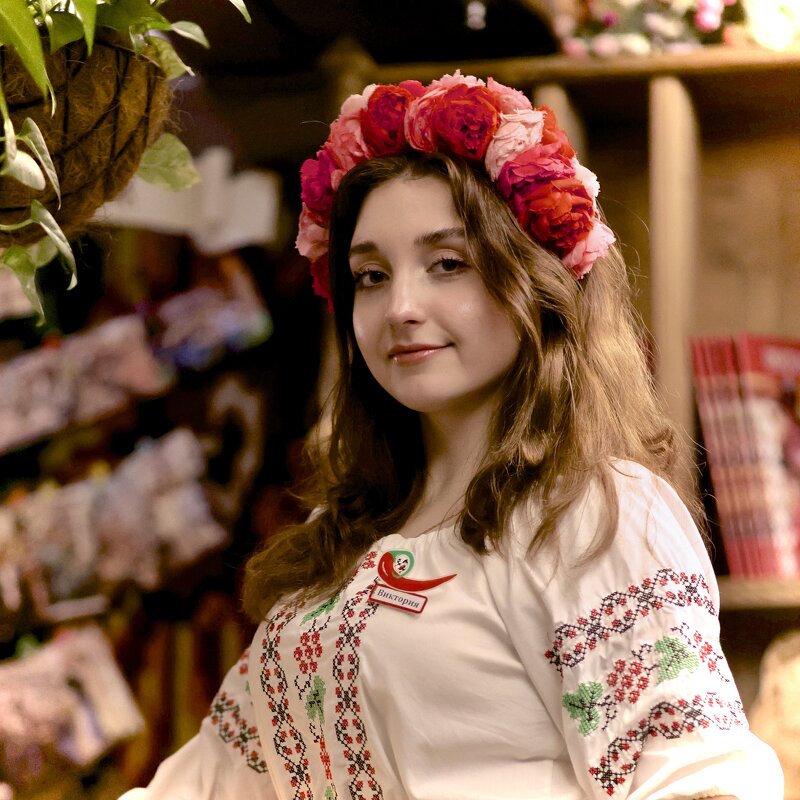 Дивчина - Натали Королева