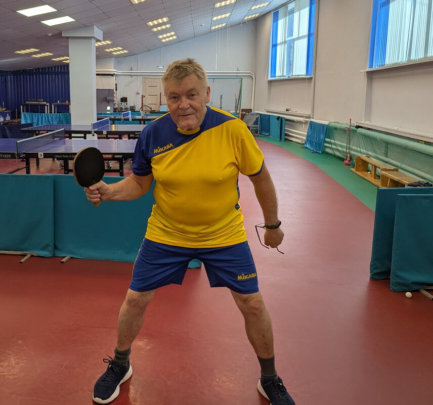 Играем в теннис - Андрей Хлопонин