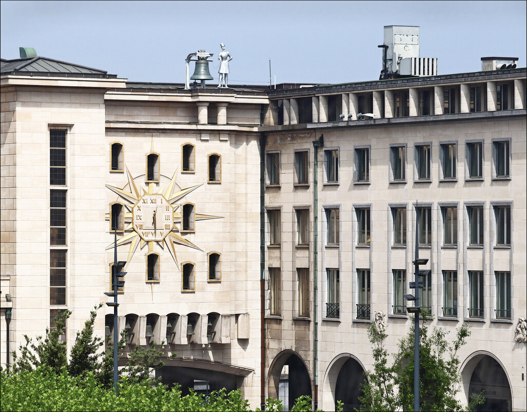 Про часы, колокол и Королевскую библиотеку - Валерий Готлиб