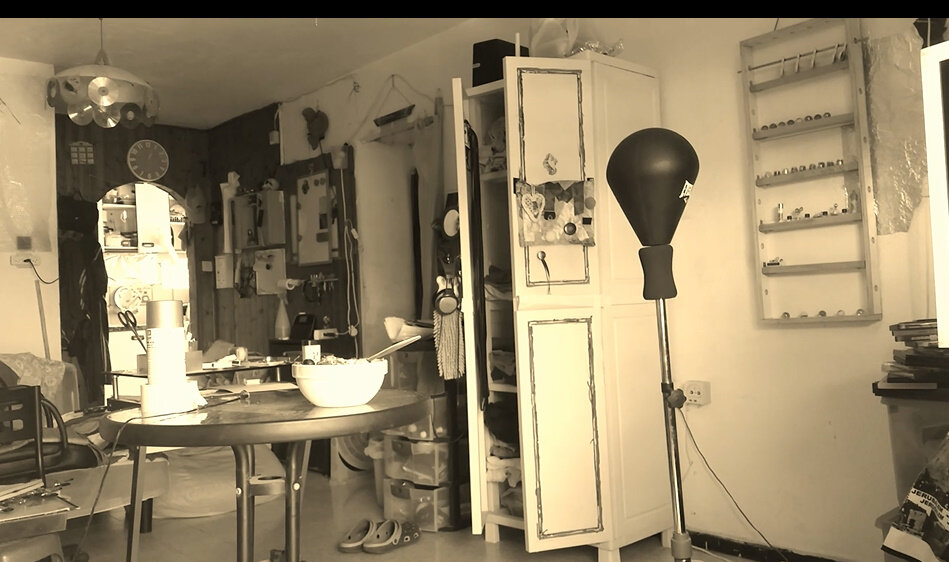 114 (70) - CLOSE WAYS ALL