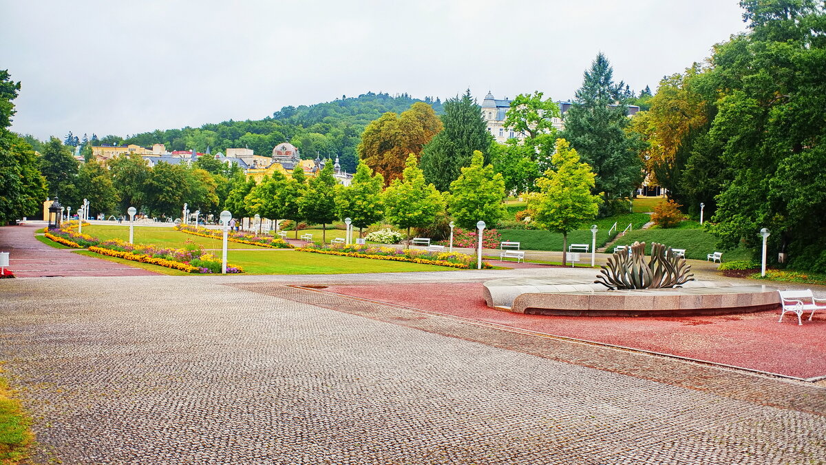 *** - Witalij Löwin