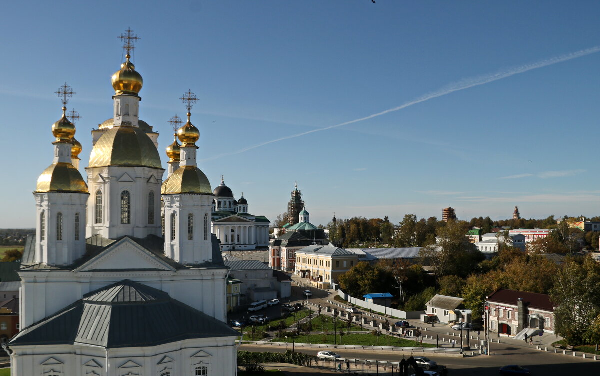 Под голубыми небесами. Арзамас. - Ирина Нафаня