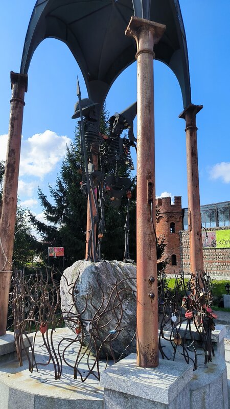 Арт-объект у отеля Нессельбек. - Ольга 