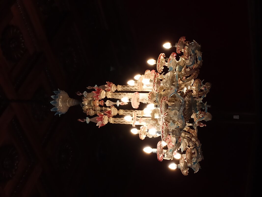 Венецианская люстра в Ливадийском дворце. - Галина Венецианская люстра в Ливадийском дворце. - Галина