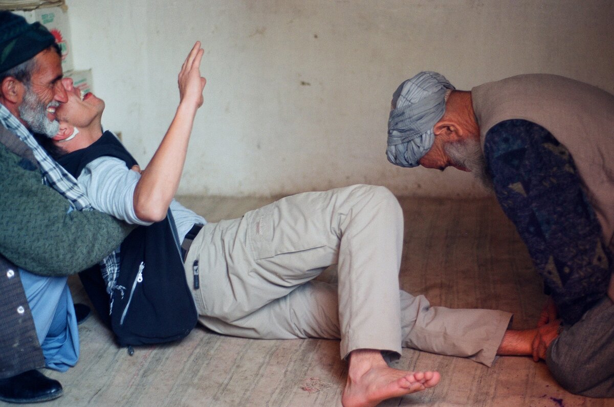 На приеме у доктора. Вывих - Сергей Золотавин На приеме у доктора. Вывих - Сергей Золотавин