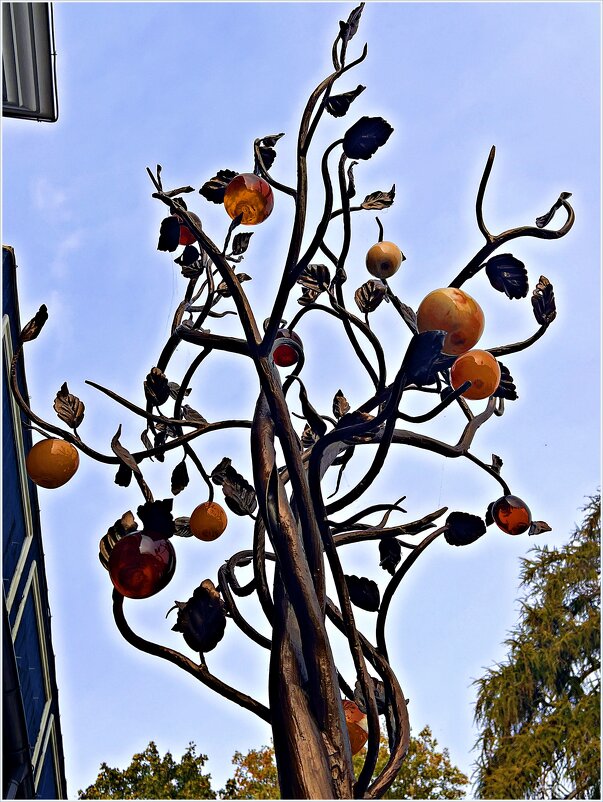 Янтарные яблочки. - Валерия Комова Янтарные яблочки. - Валерия Комова