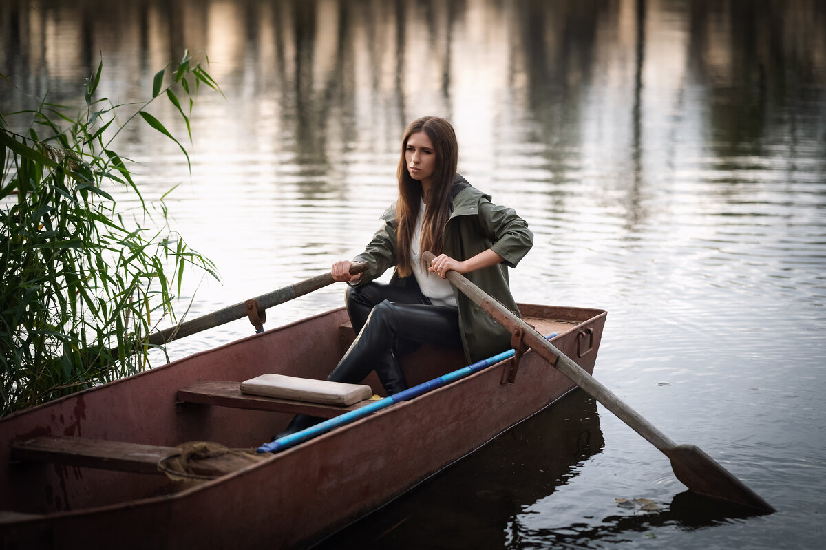 Мария в лодке с веслами - Viktoria Anufrieva Мария в лодке с веслами - Viktoria Anufrieva