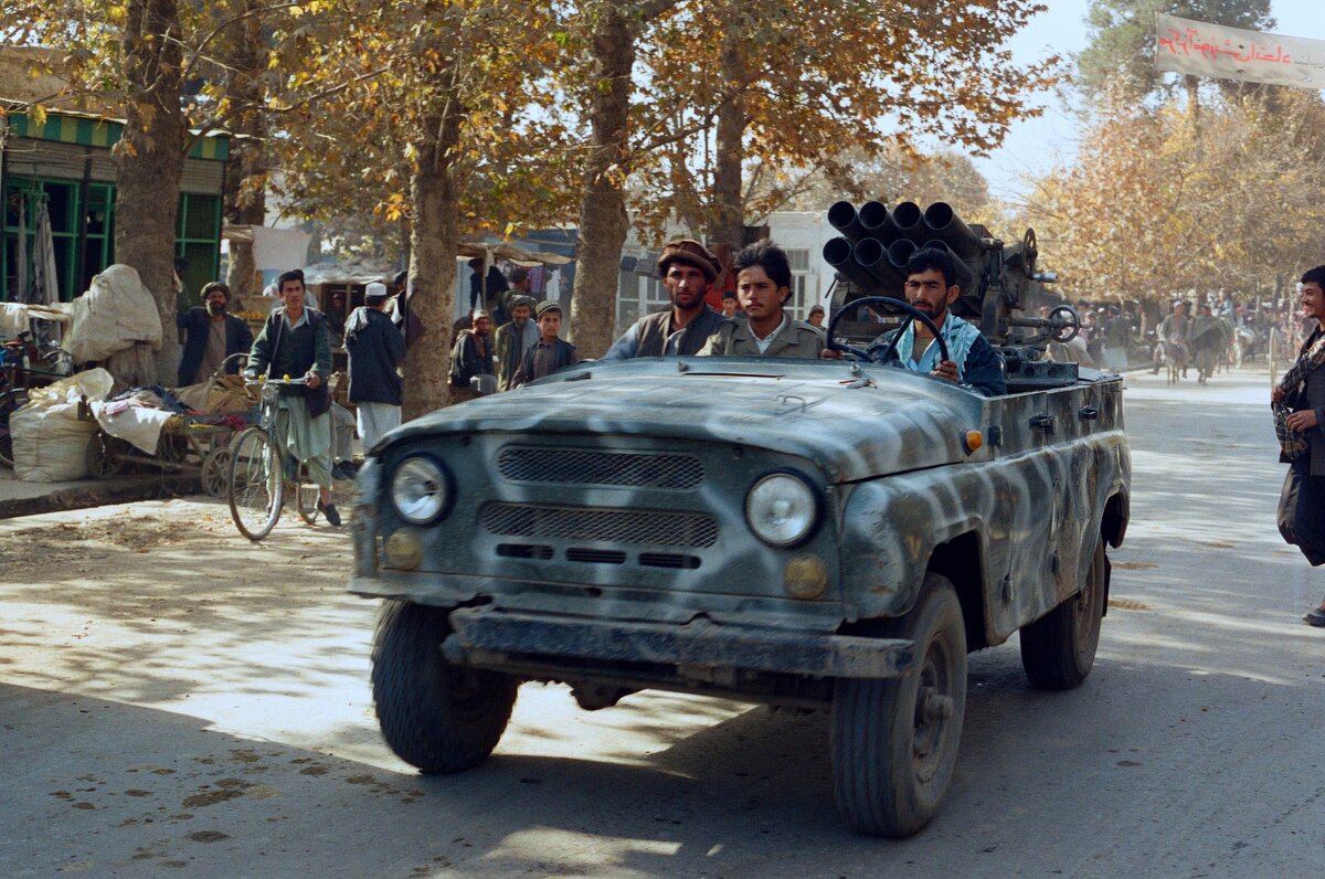 *** - Сергей Золотавин