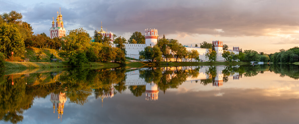 Новодевичий монастырь. Панорама. - Alexandr Gunin