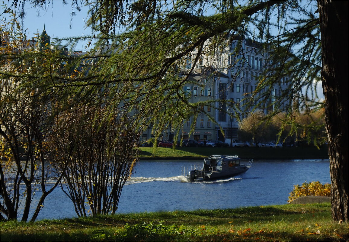 через акваторию мчится катерок (О.Анофриев) - sv.kaschuk через акваторию мчится катерок (О.Анофриев) - sv.kaschuk